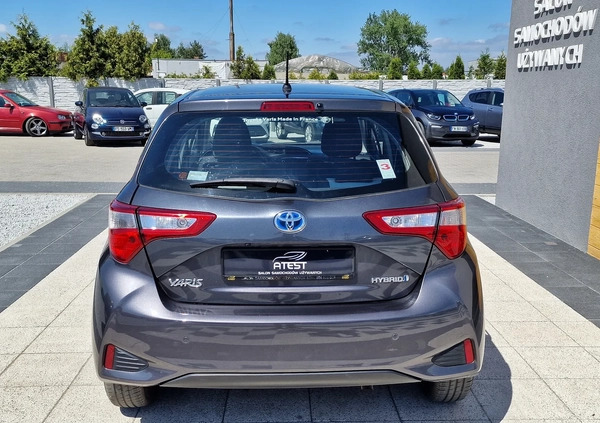 Toyota Yaris cena 56900 przebieg: 115000, rok produkcji 2017 z Lwówek małe 172